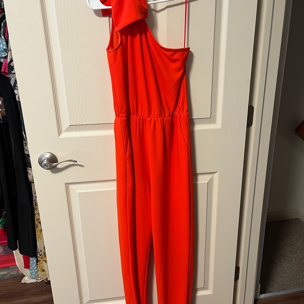 Entro Vibrant Red One-Shoulder Jumpsuit